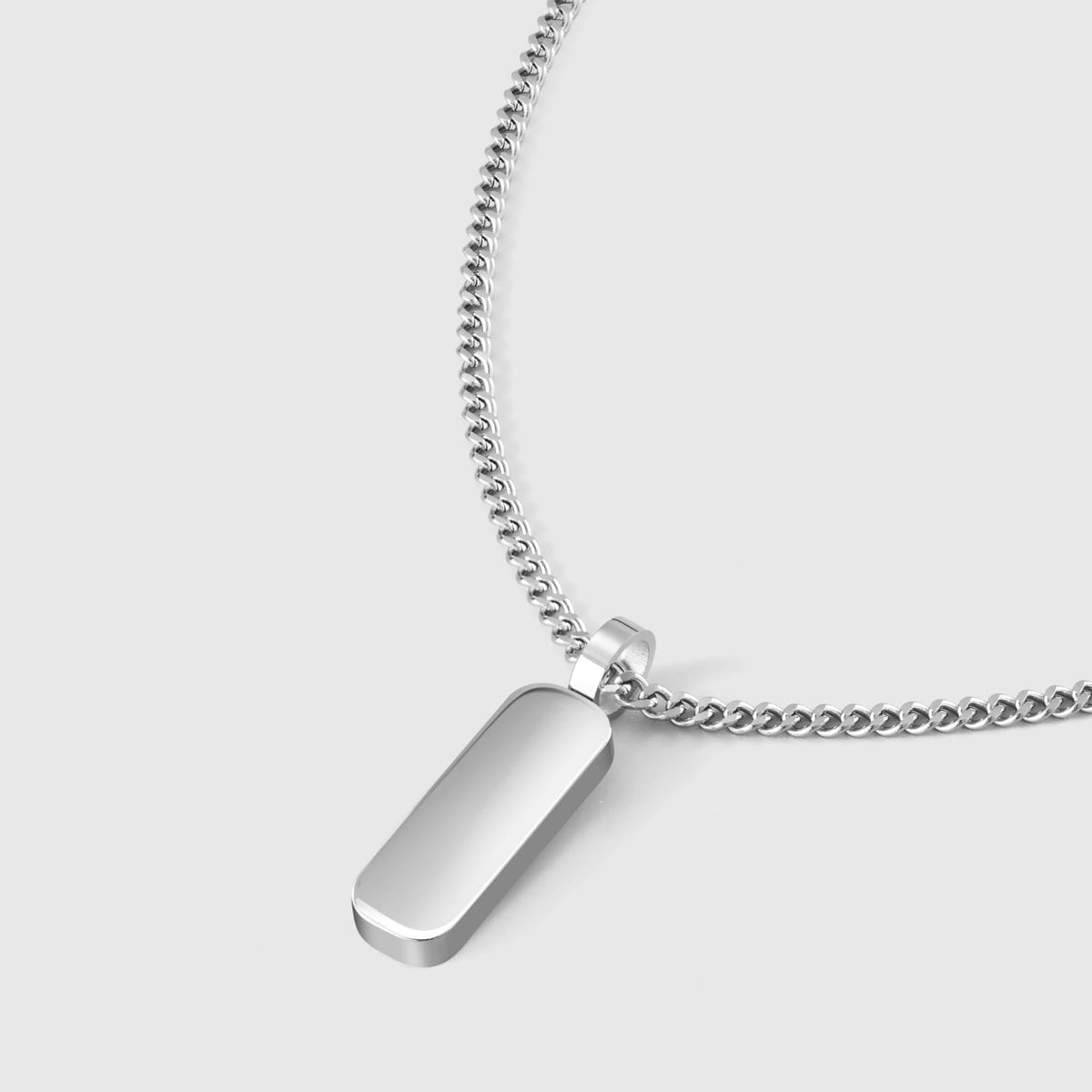 Minimal Pendant & Curb Chain